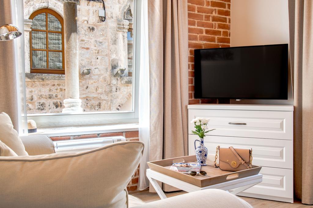 Heritage Suites Zanini フヴァル エクステリア 写真