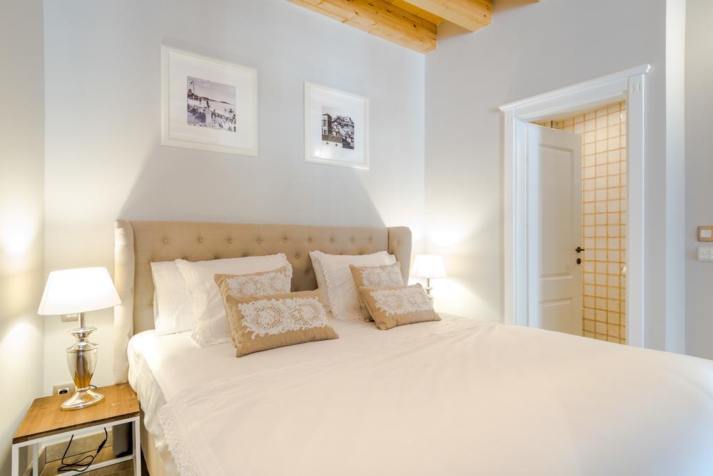Heritage Suites Zanini フヴァル エクステリア 写真